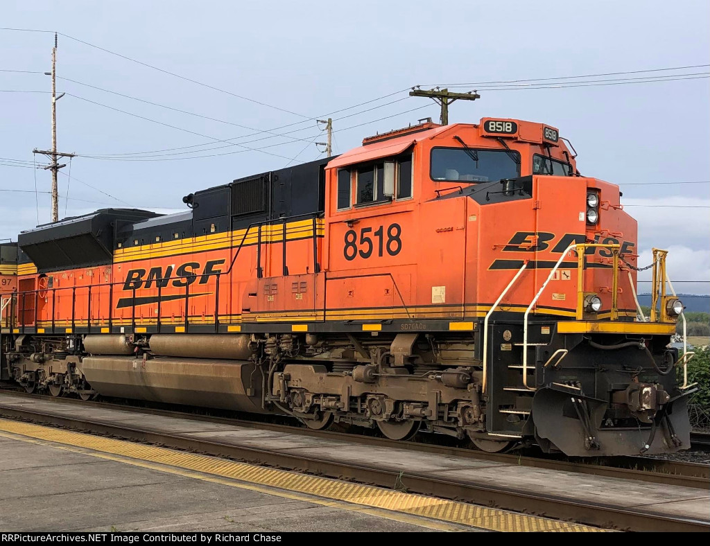 BNSF 8518